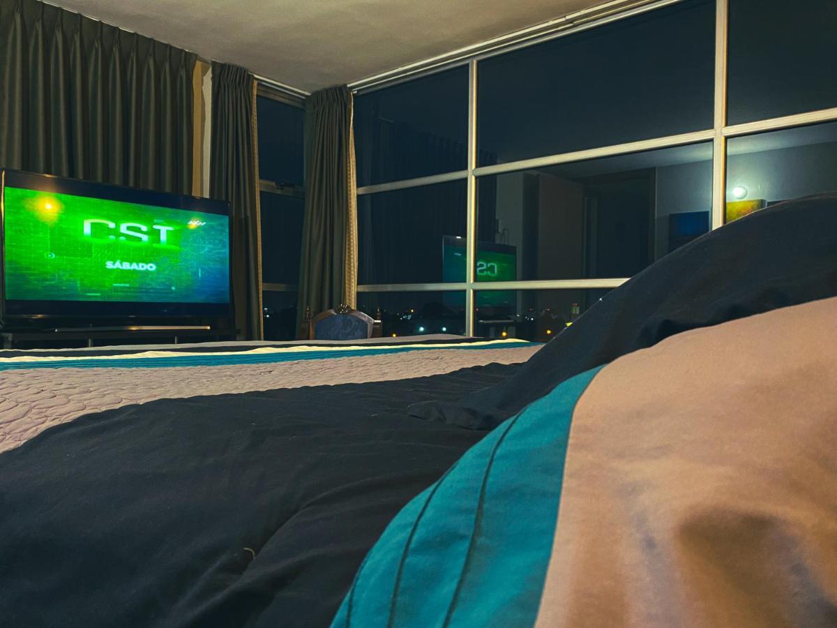 גואטמלה 2 Rooms, 1 King Size Bed, 64" Smart Hdtv מראה חיצוני תמונה