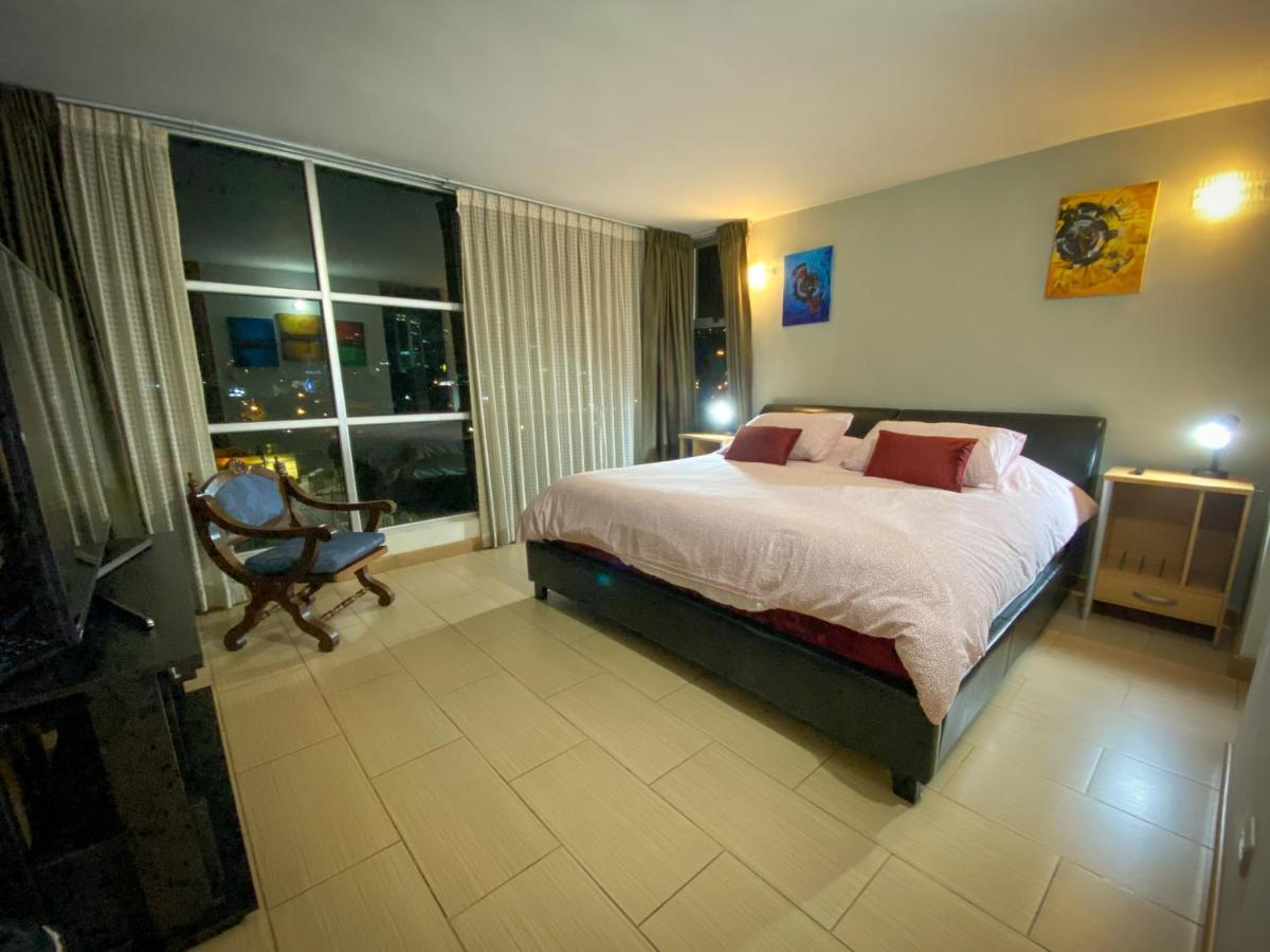 גואטמלה 2 Rooms, 1 King Size Bed, 64" Smart Hdtv מראה חיצוני תמונה
